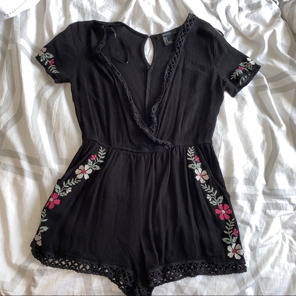 Forever 21 Other - Forever 21 Black Romper